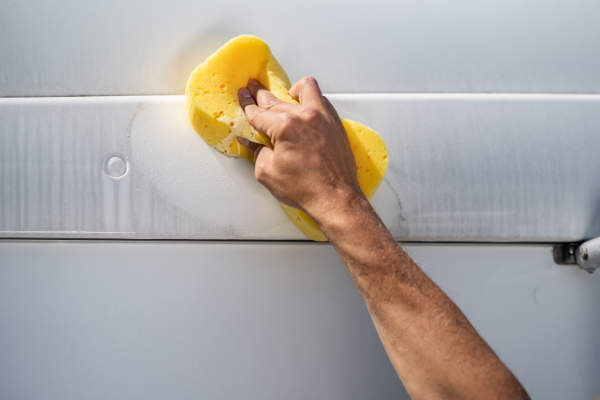 AGO Kraft Schwarzstreifen-Entferner Anwendung Schritt 3