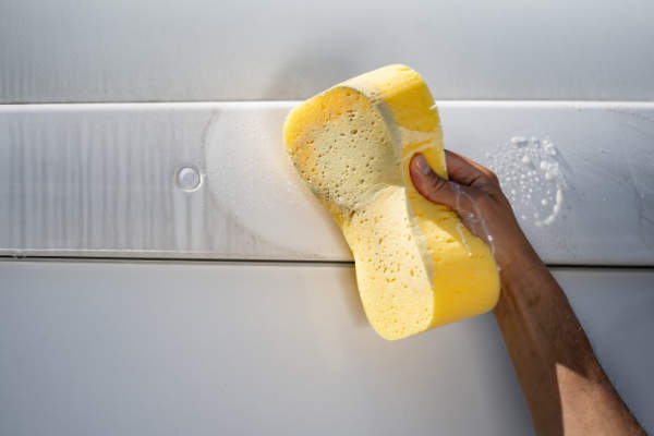 AGO Kraft Schwarzstreifen-Entferner Anwendung Schritt 4