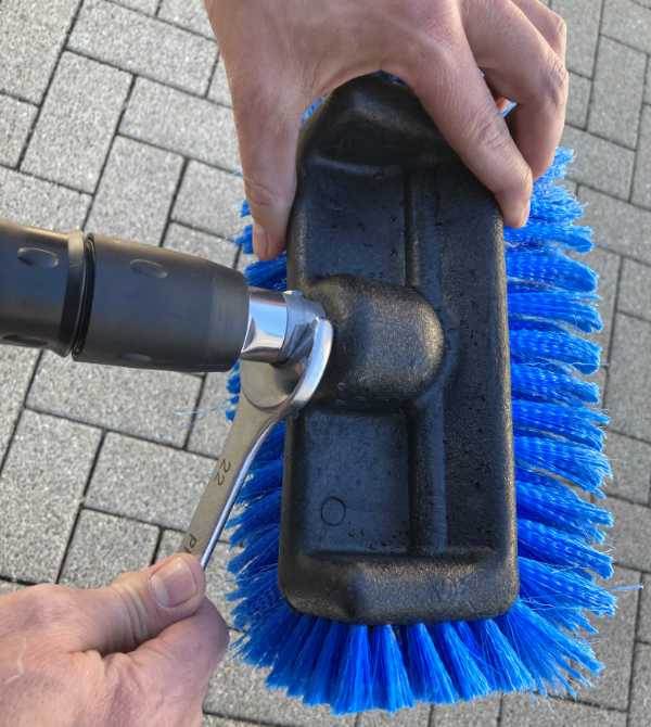 AGO Montage Bürste Schritt 3